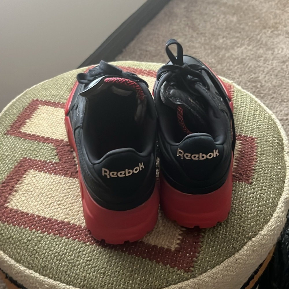 Red/Black Cardi B Reebok - Picture 3 of 5